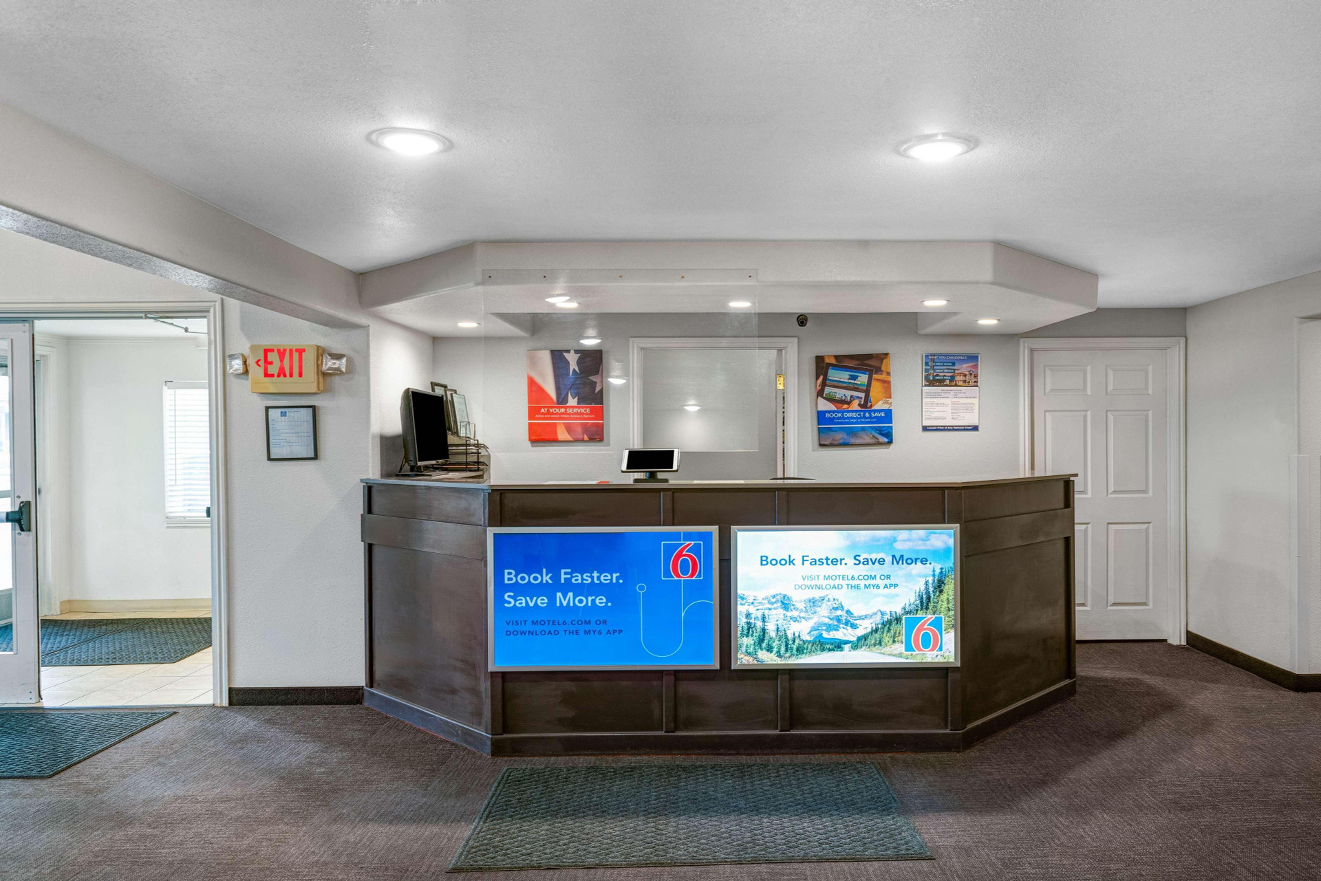Vista Lobby Motel 6 Idaho Falls, ID - Snake River
