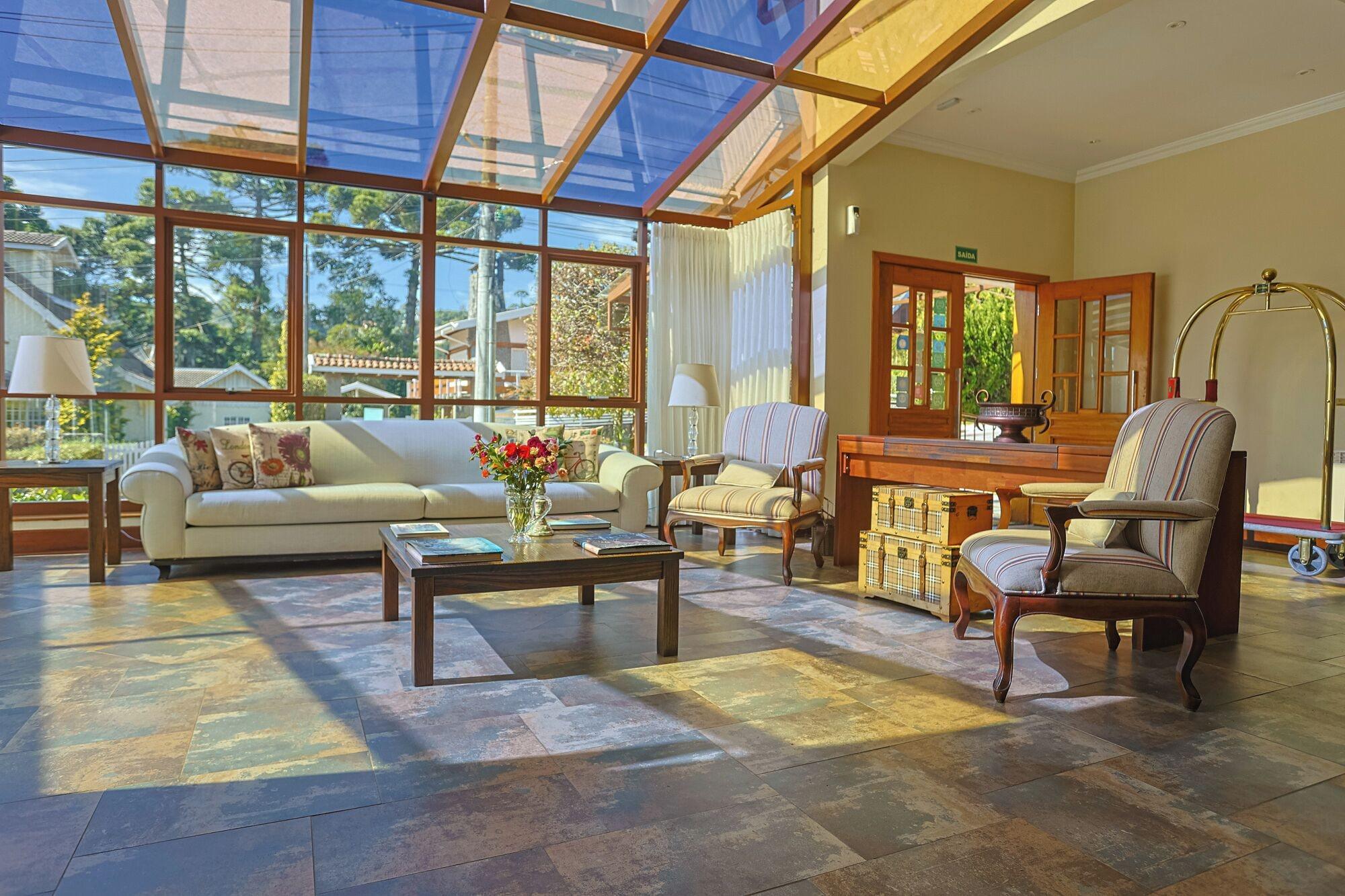 Vista Lobby Hotel Le Renard