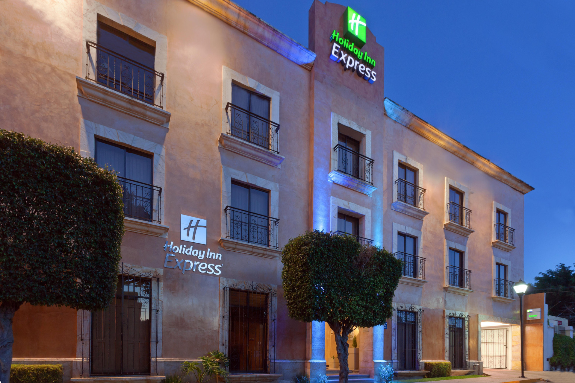 Vista Exterior Holiday Inn Express Oaxaca-Centro Historico by IHG
