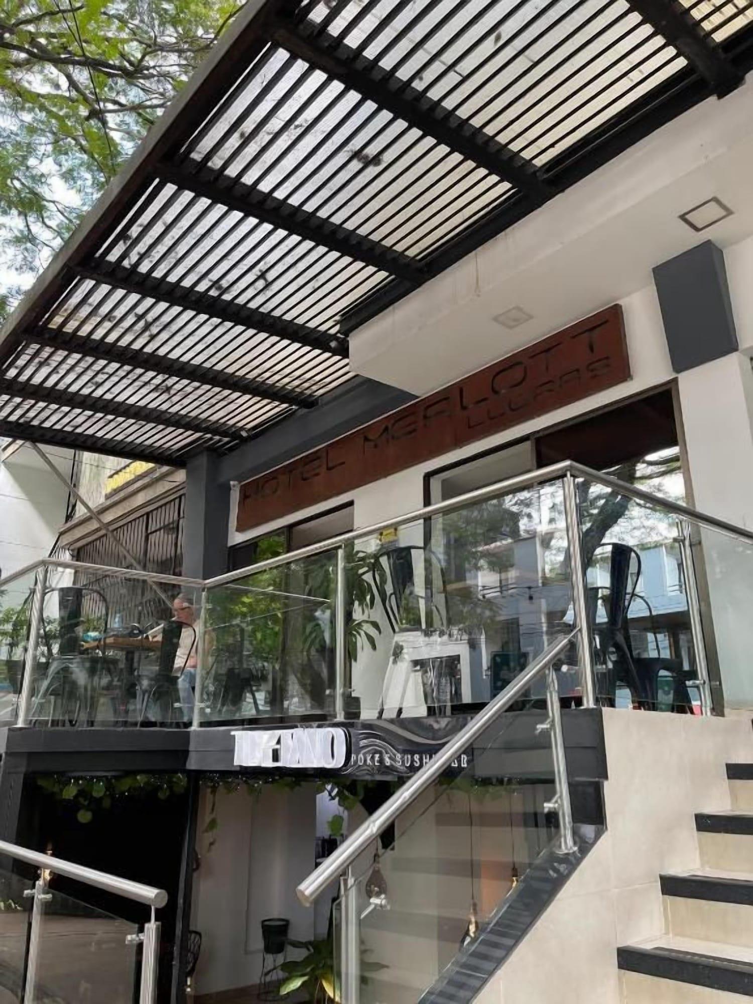 Vista Exterior Hotel Merlott Lleras