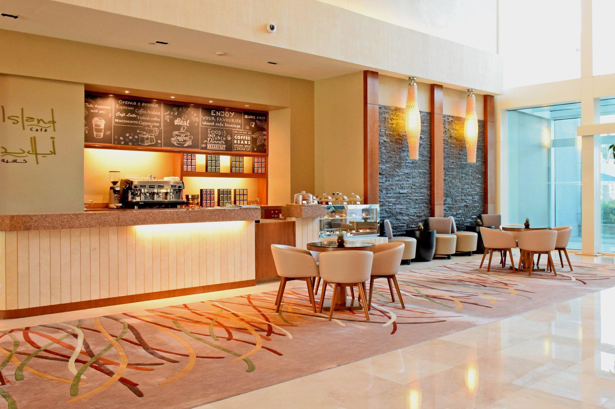 Restaurant Yas Plaza Marina by IHG