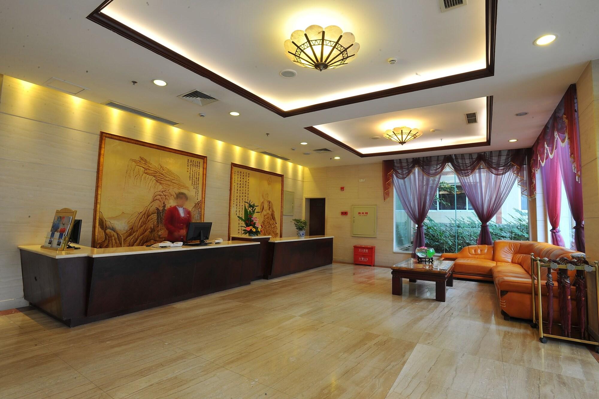 Vista Lobby Emeishan Grand Hotel