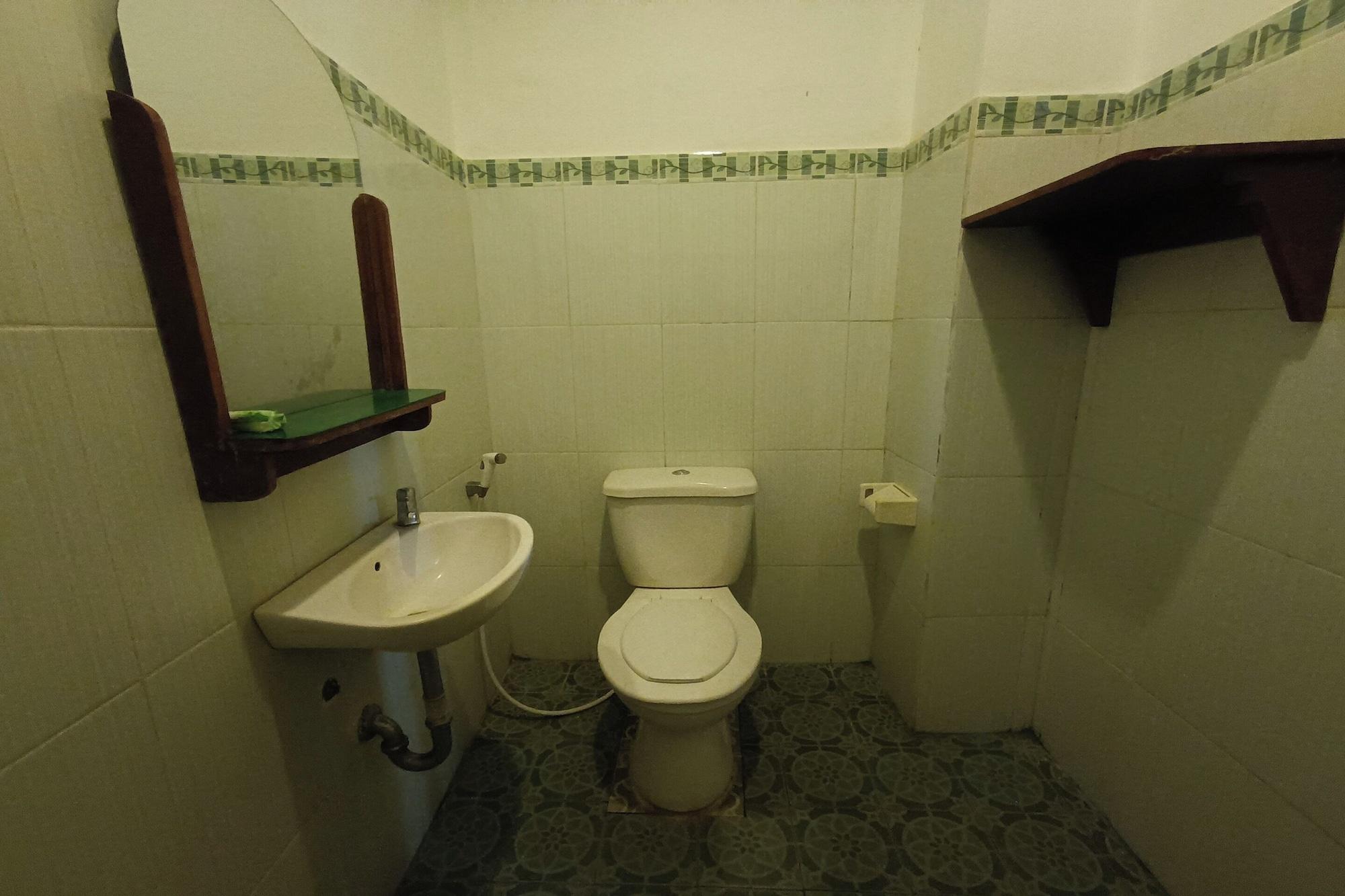 Equipamiento de Habitación Capital O 93829 Alika Homestay Syariah