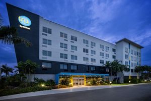 Alojamiento - Tru By Hilton Miramar