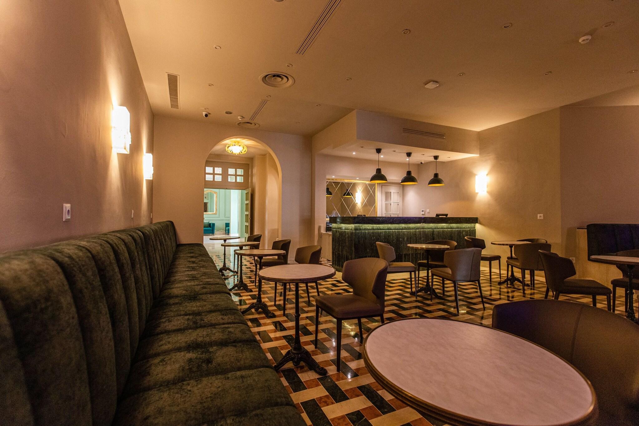 Bar/Salón Hotel Acropole Tunis