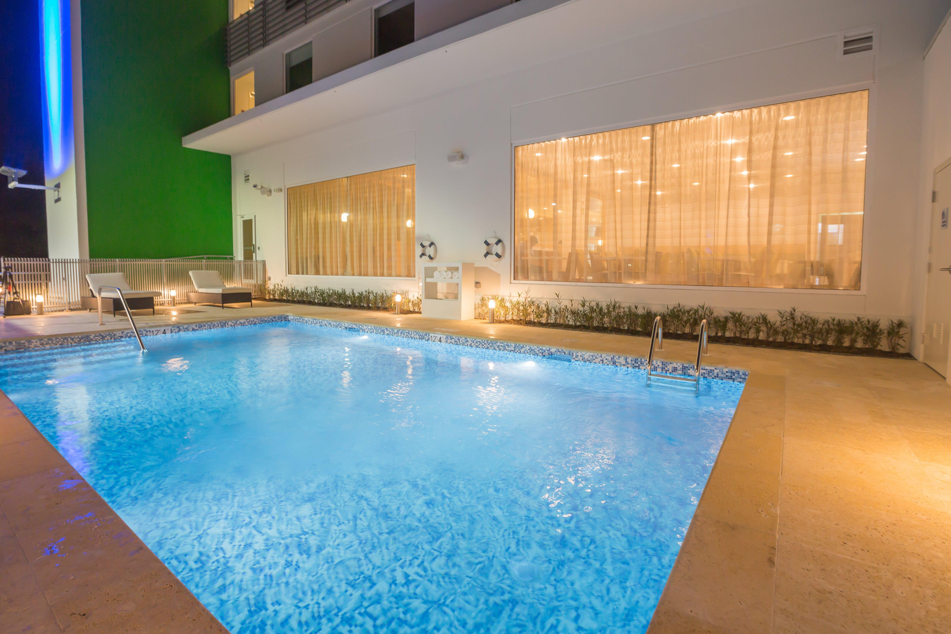 Vista Piscina Holiday Inn Express Managua by IHG
