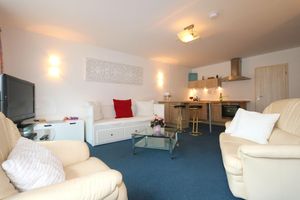 Alquiler Vacacional - Studio Apartment With Terrace, own Parking Space and a Small Lake 500 m Away