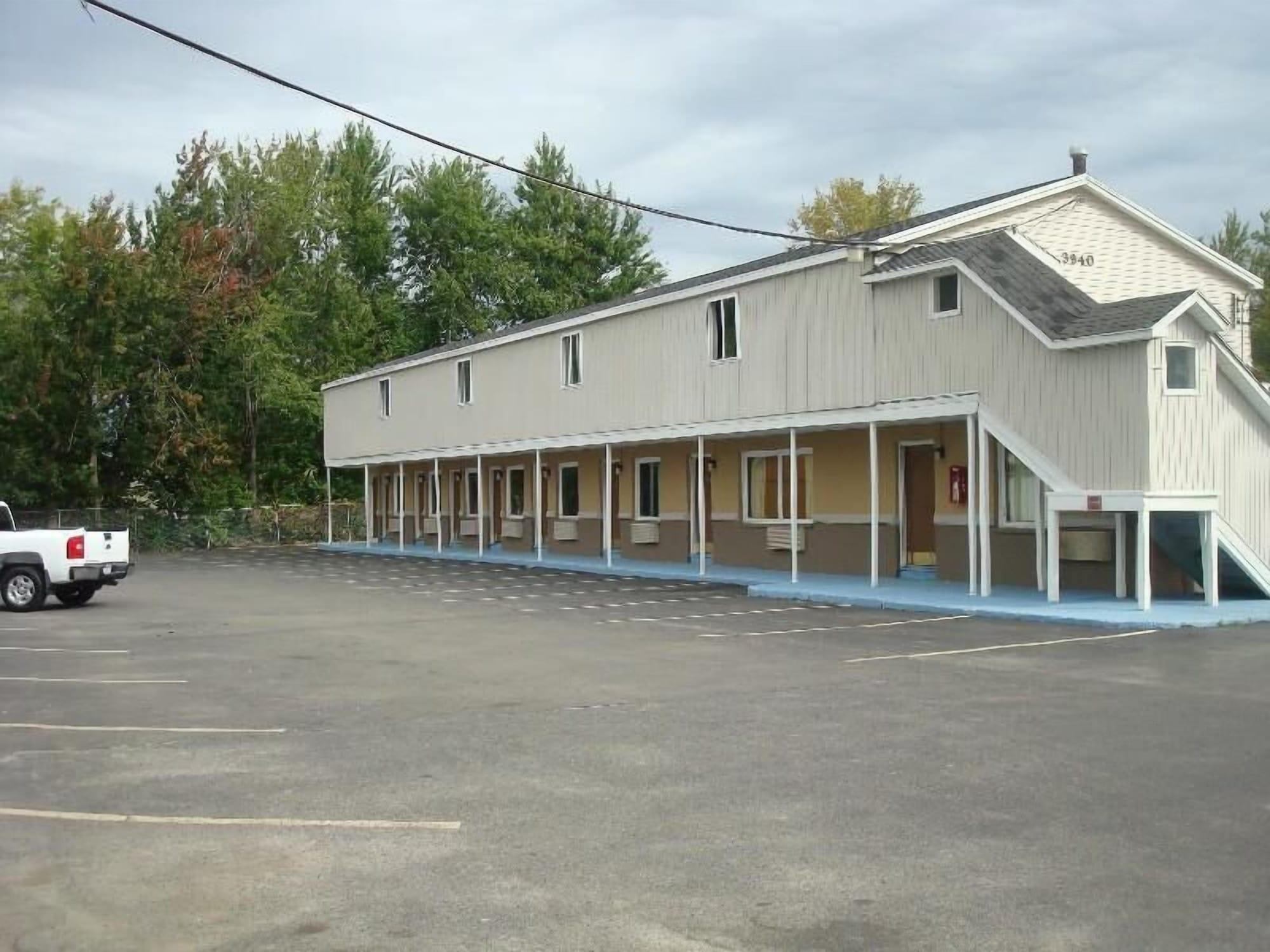 Vista Exterior Red Carpet Inn Orchard Park - Buffalo, NY