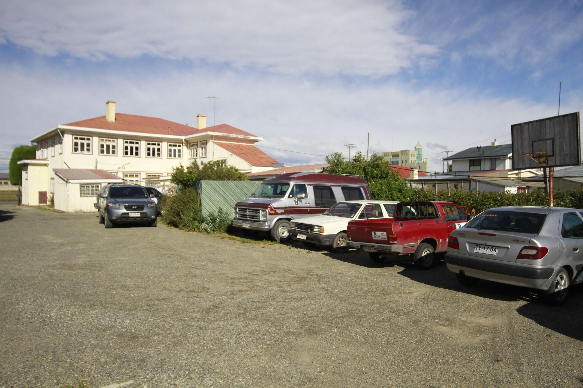 Vista Exterior Hostal Bulnes