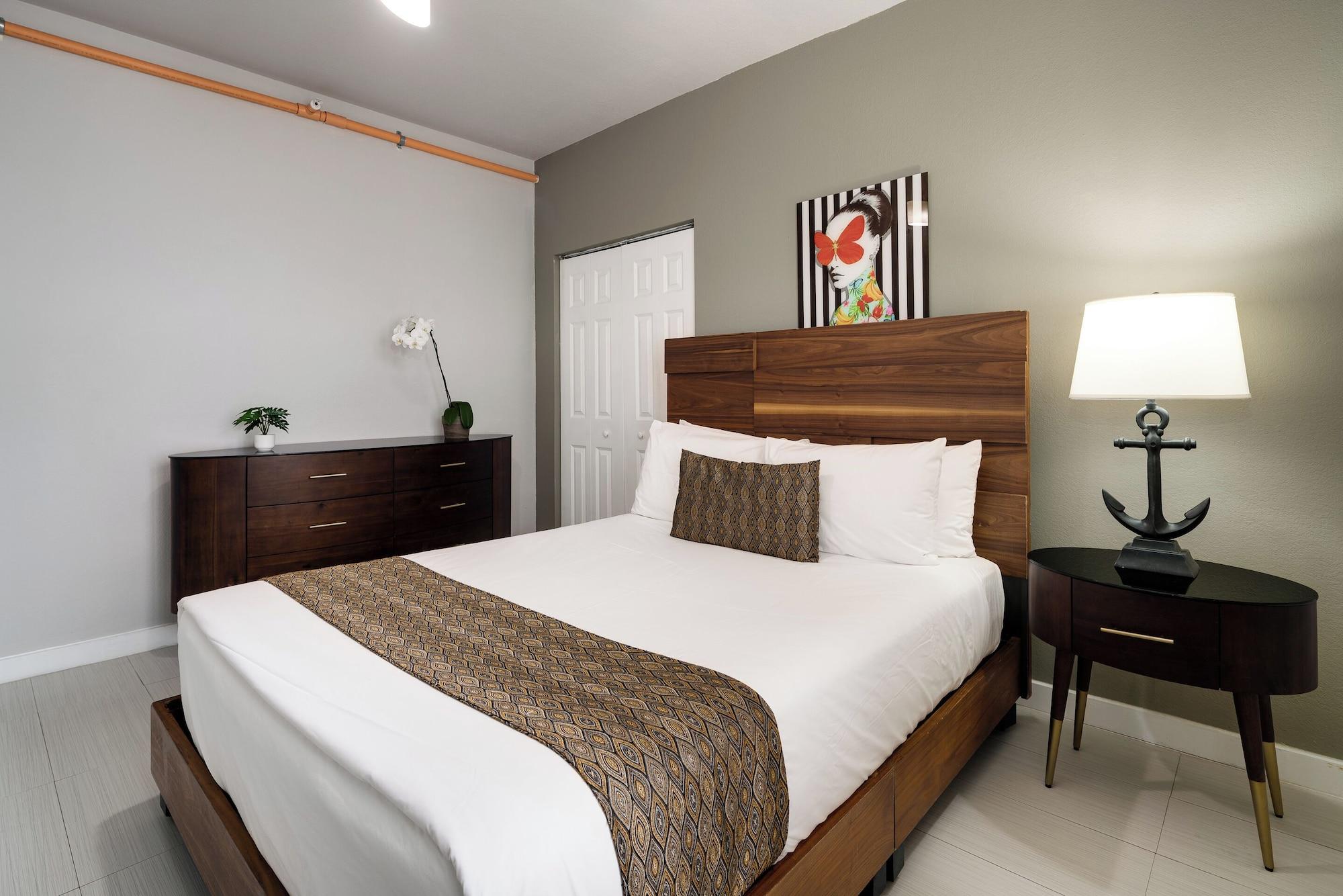 Habitación Tradewinds Apartment Hotel