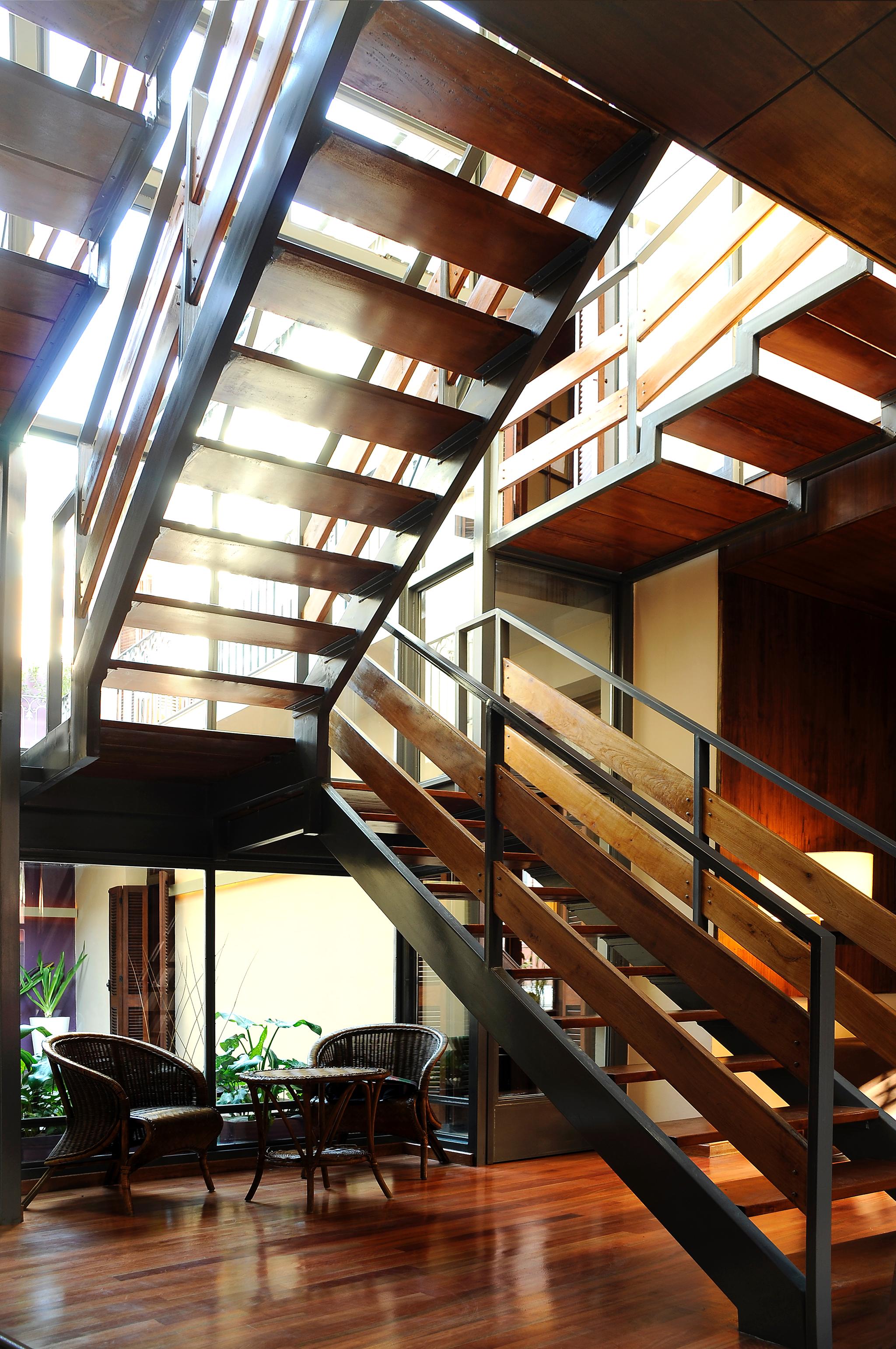 Vista Lobby Babel Boutique