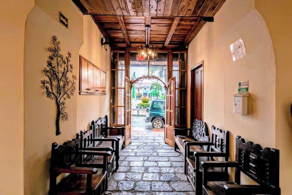 Vista Lobby Hostal La Suite