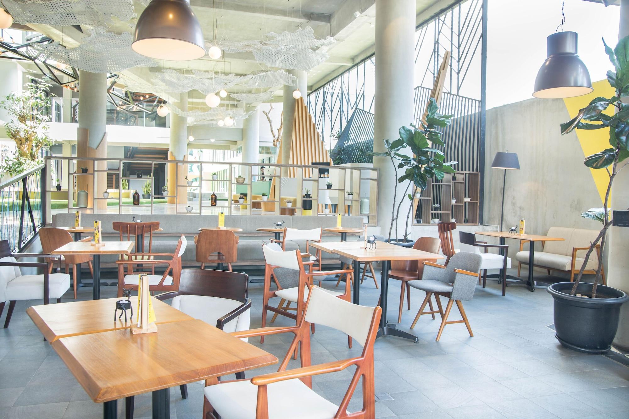 Bar/Salón Horison Trunojoyo Batu Malang