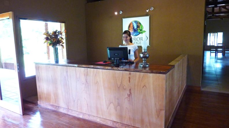 Vista Lobby Ytororo Lodge