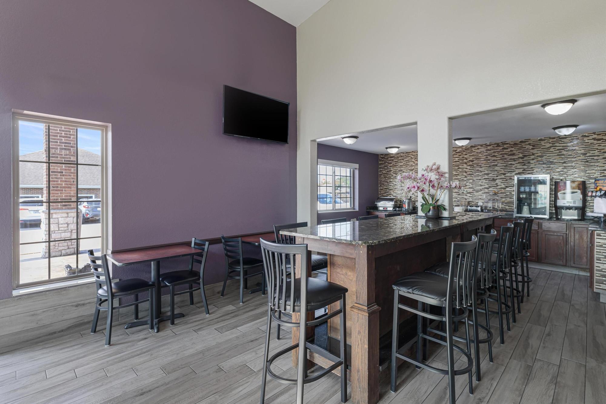 Restaurant SureStay Plus Hotel by Best Western Kearney Liberty North