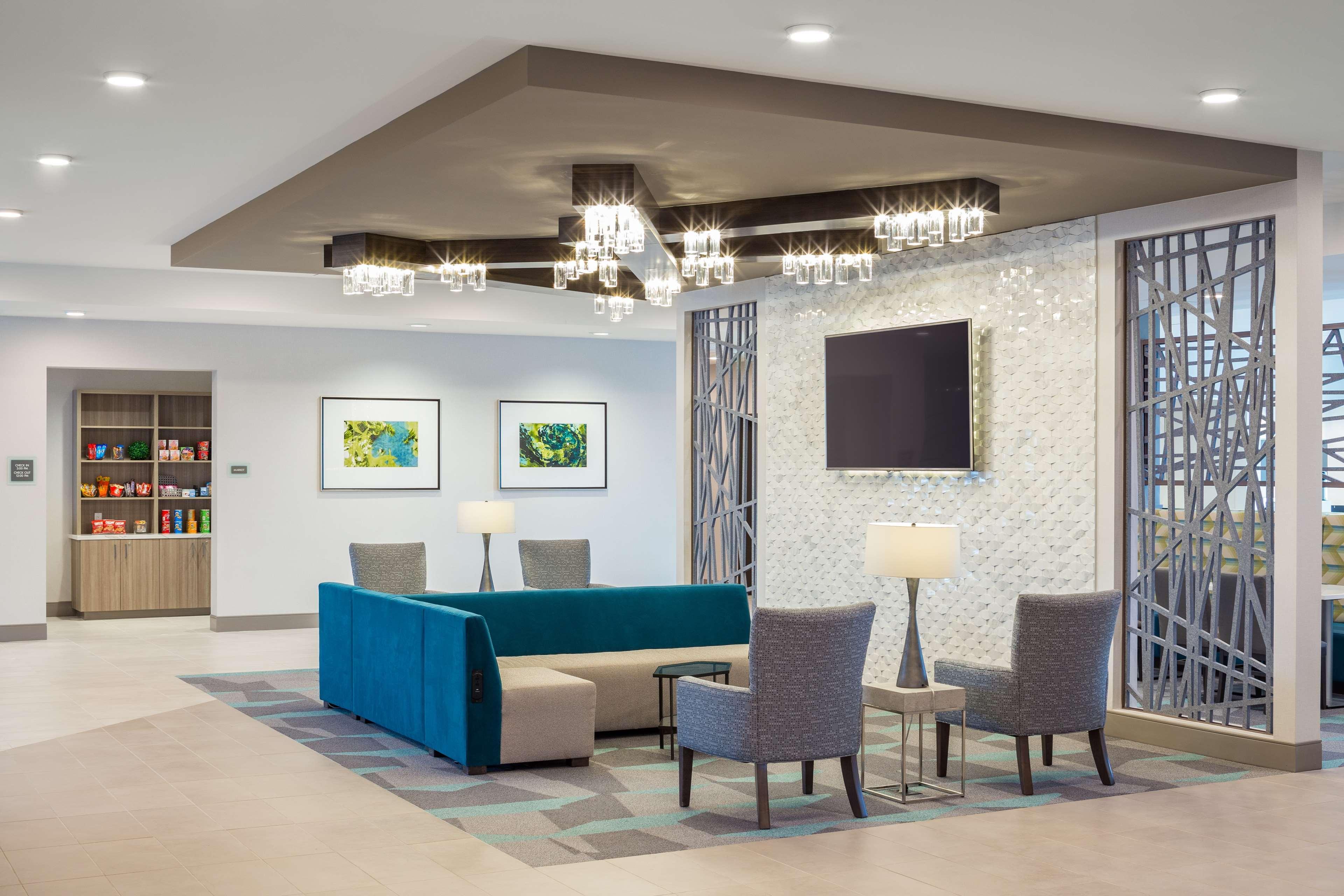 Vista Lobby Best Western Premier Hotel at Fisher's Landing