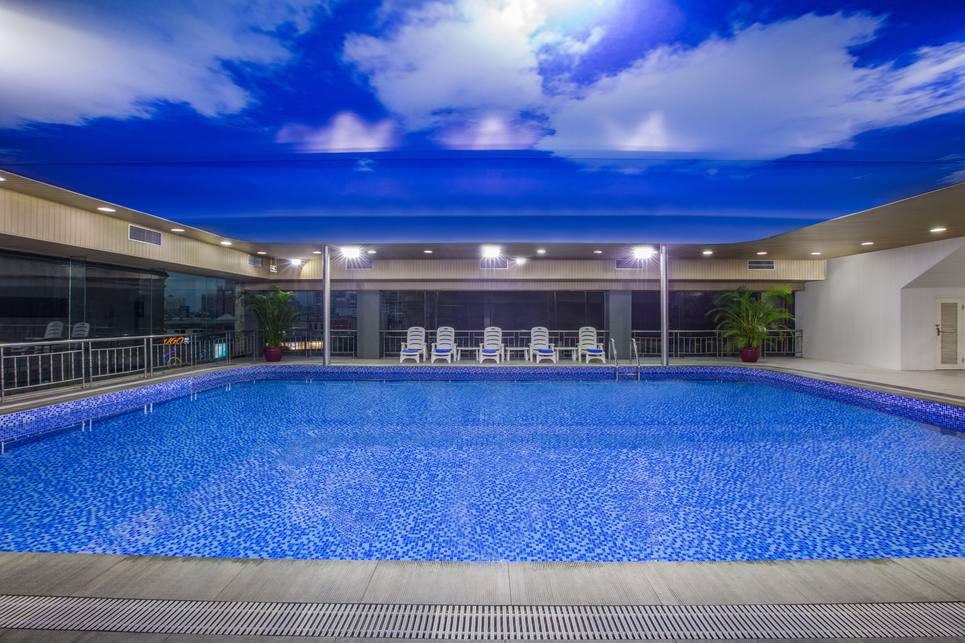 Vista Piscina Crowne Plaza City Center Ningbo by IHG