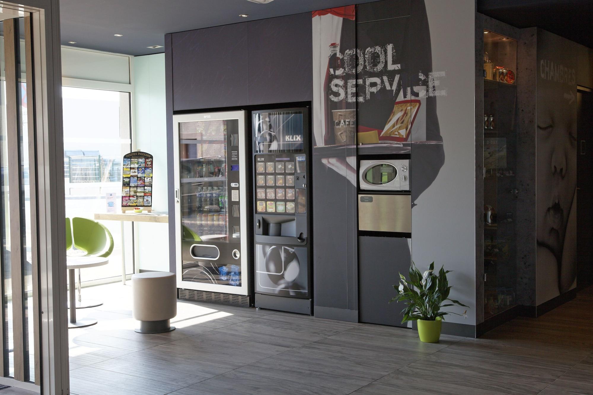 Bar/Salón ibis budget Cherbourg La Glacerie