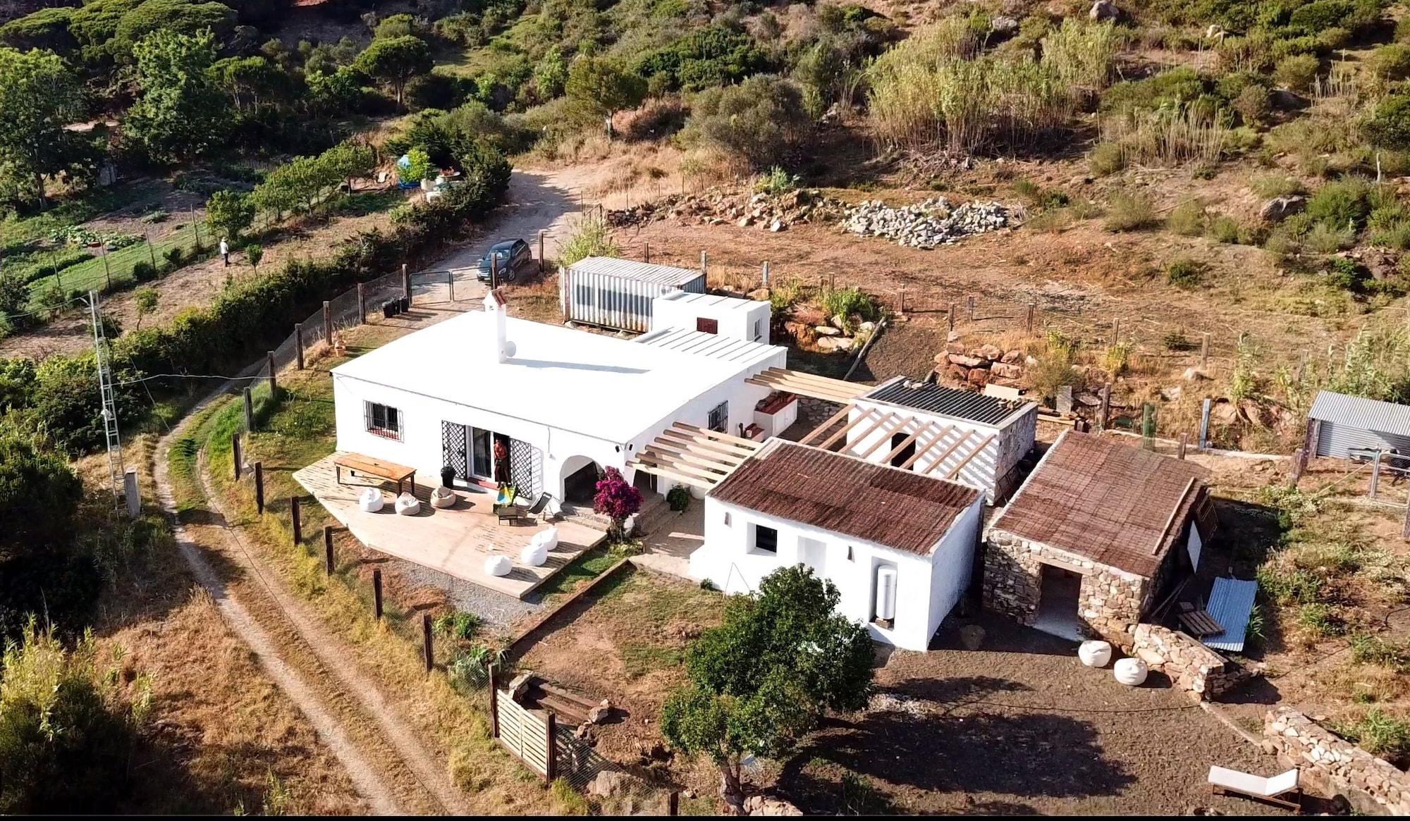 Vista Exterior Wild House Tarifa - Hostel