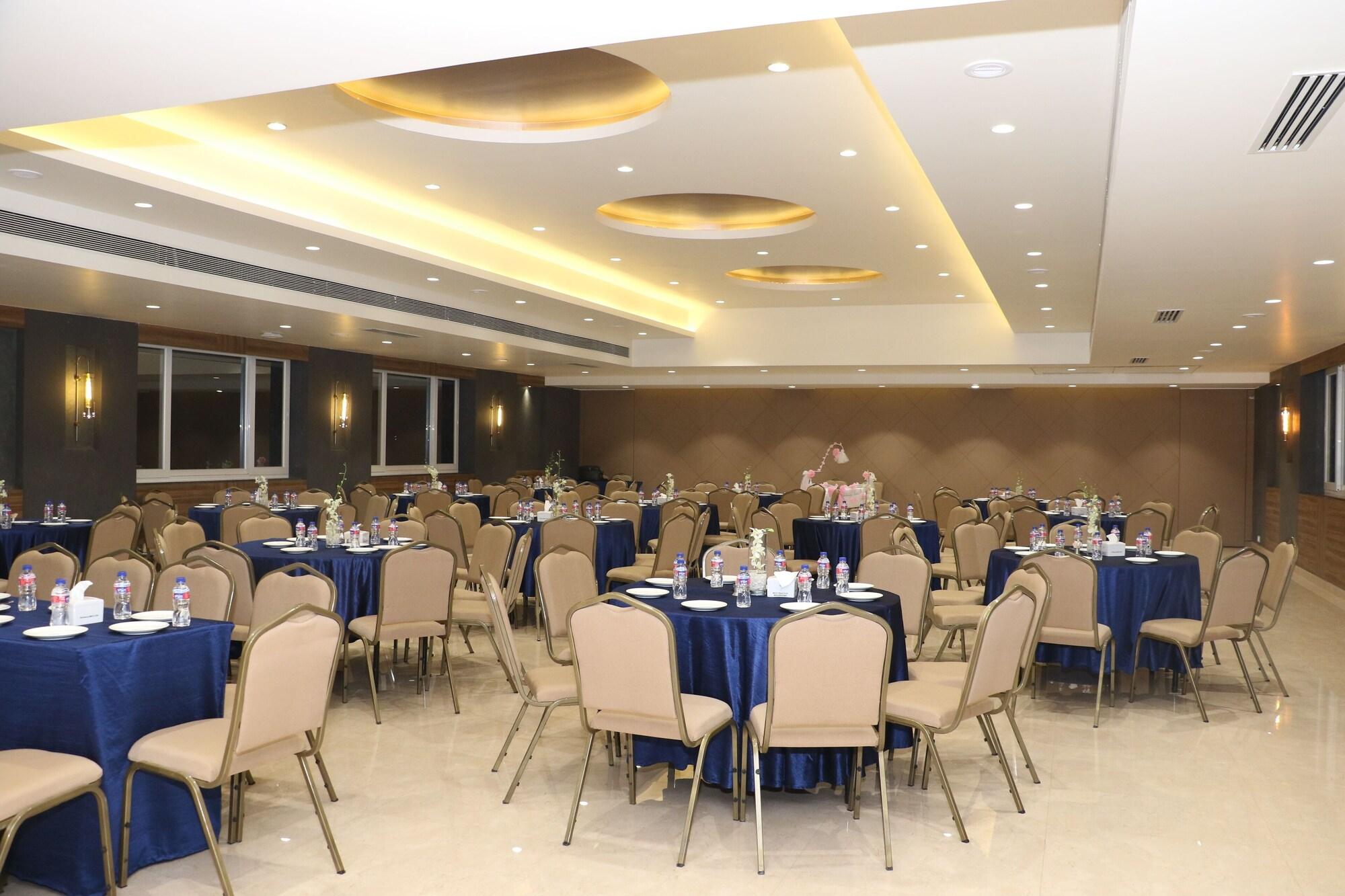 Sala de Reuniones Cosmique Clarks Inn Suites , Goa