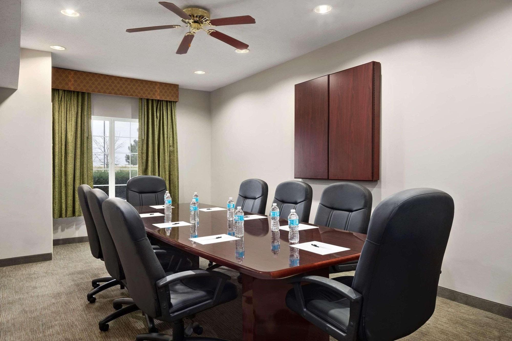 Sala de Reuniones Country Inn & Suites by Radisson, Manteno, IL