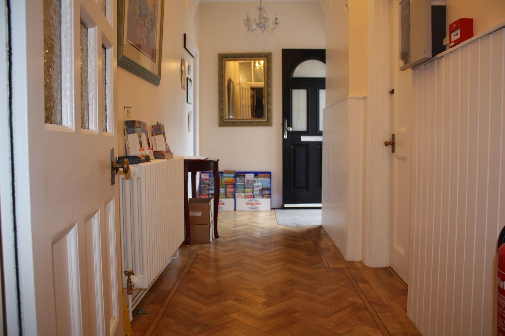 Vista Lobby Barons Court