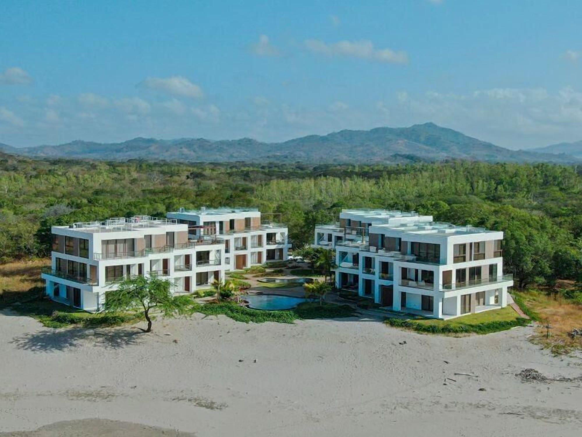 Varios Hacienda Iguana Beach and Golf Resort