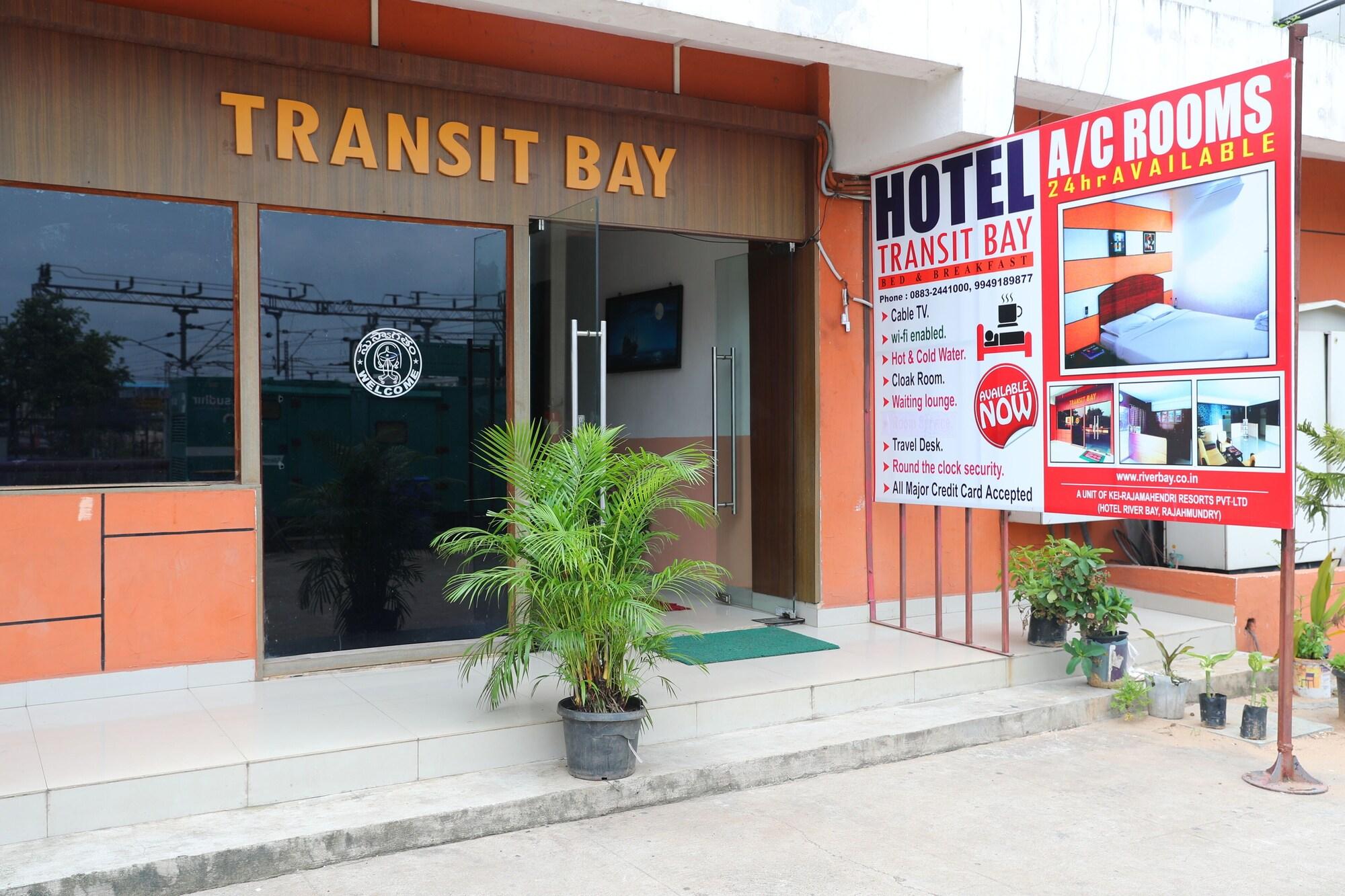 Vista Exterior Transit Bay
