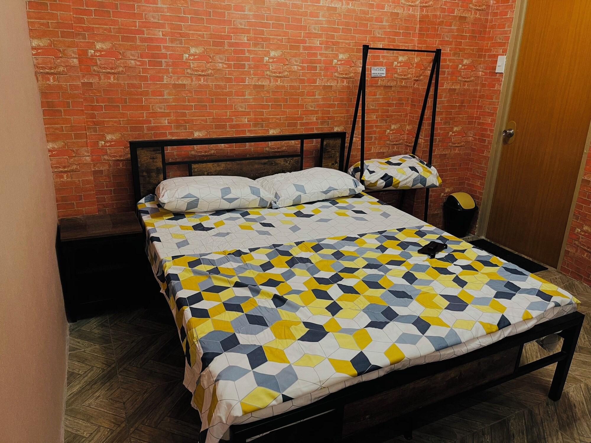 Habitación 83 F. Bautista St