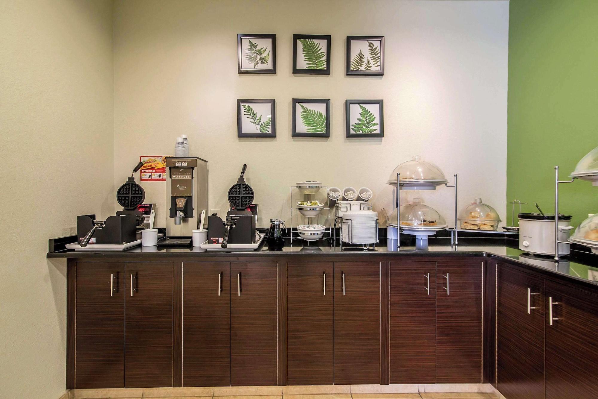 Restaurant Sleep Inn And Suites Haysville