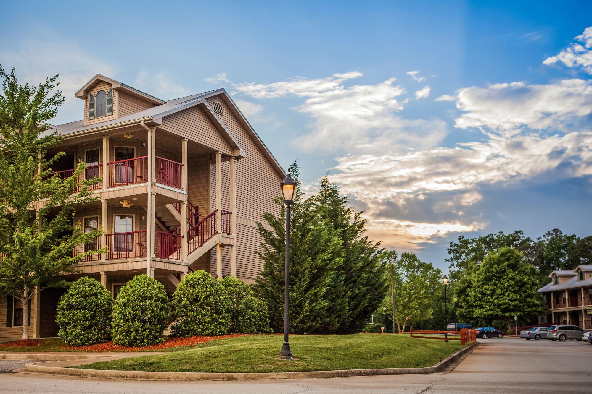 Vista Exterior Holiday Inn Club Vacations Apple Mountain Resort