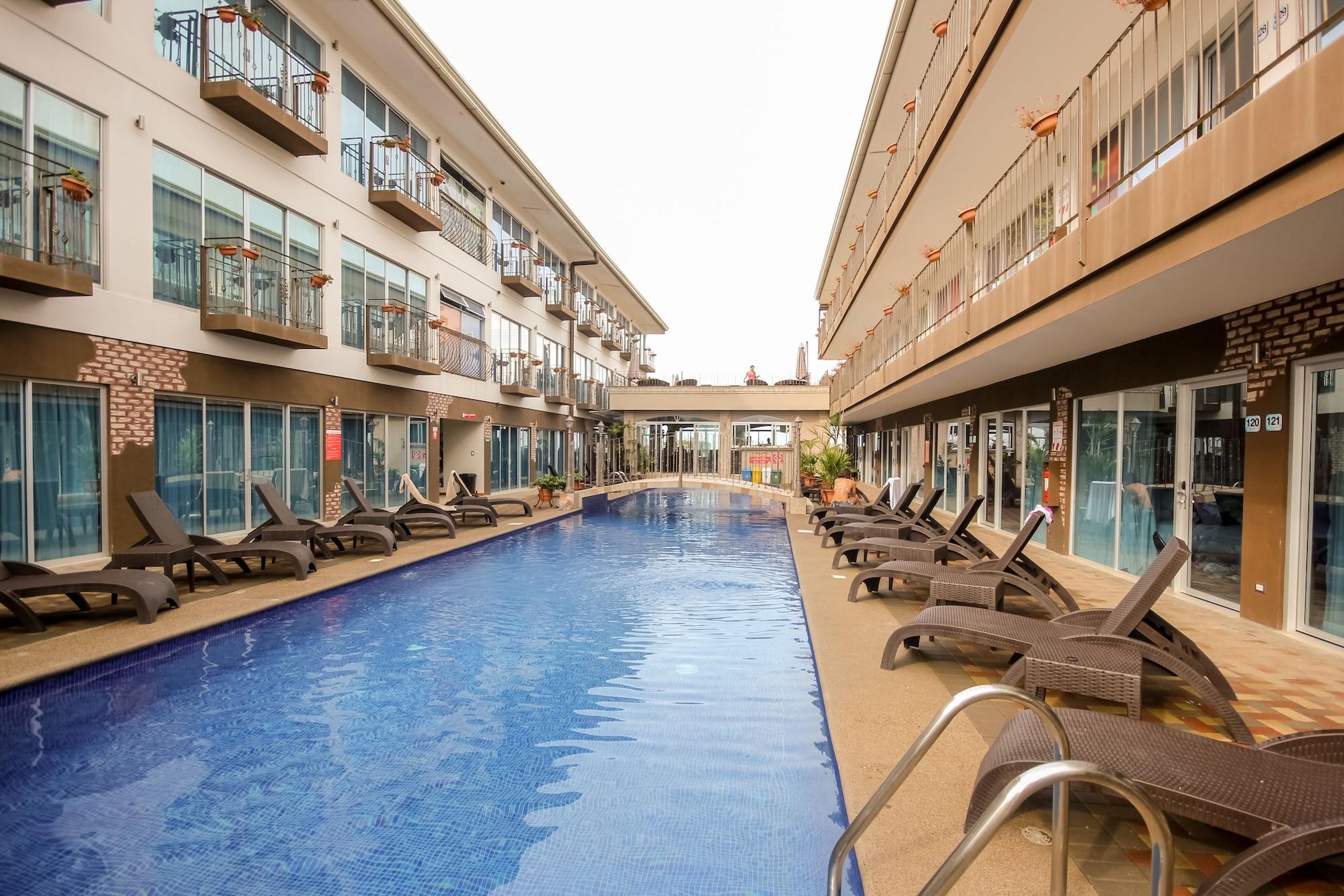 Vista Piscina Hotel Tramonto