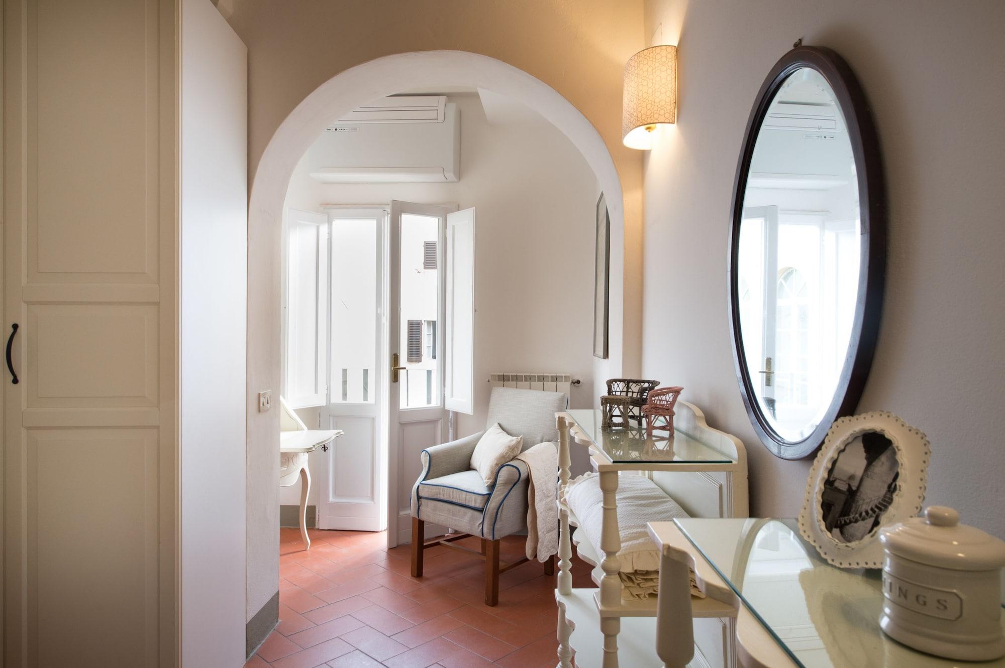 Varios Borgodegreci Apartments