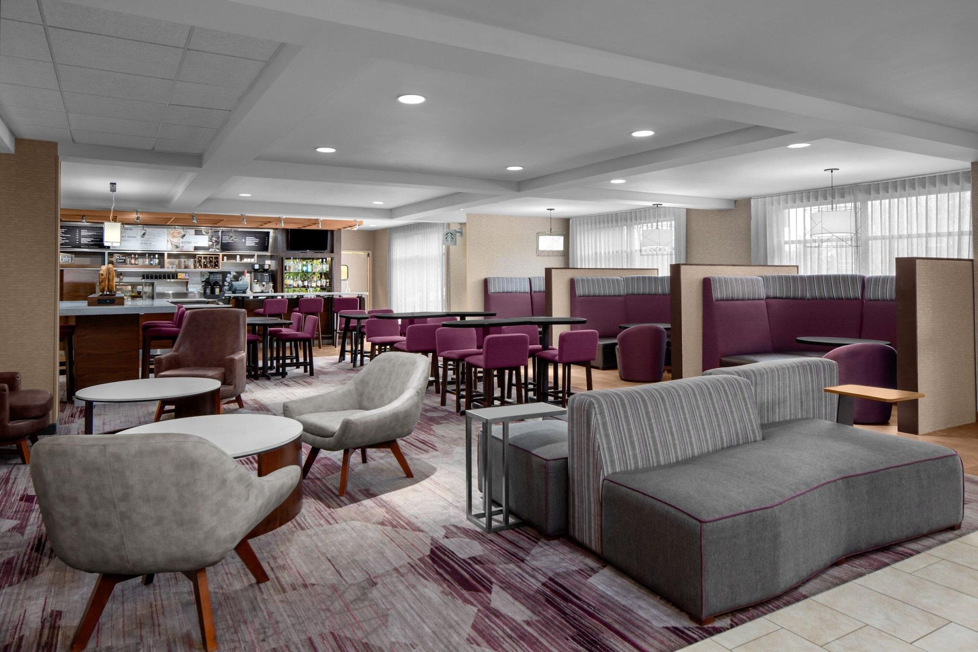 Vista Lobby Courtyard by Marriott Detroit Brighton