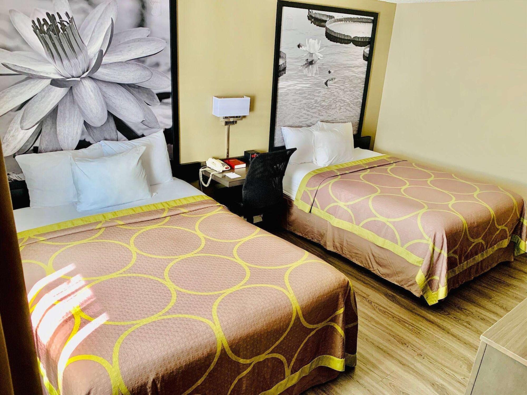 Habitación Super 8 by Wyndham Gainesville I-75 Hospital University Area