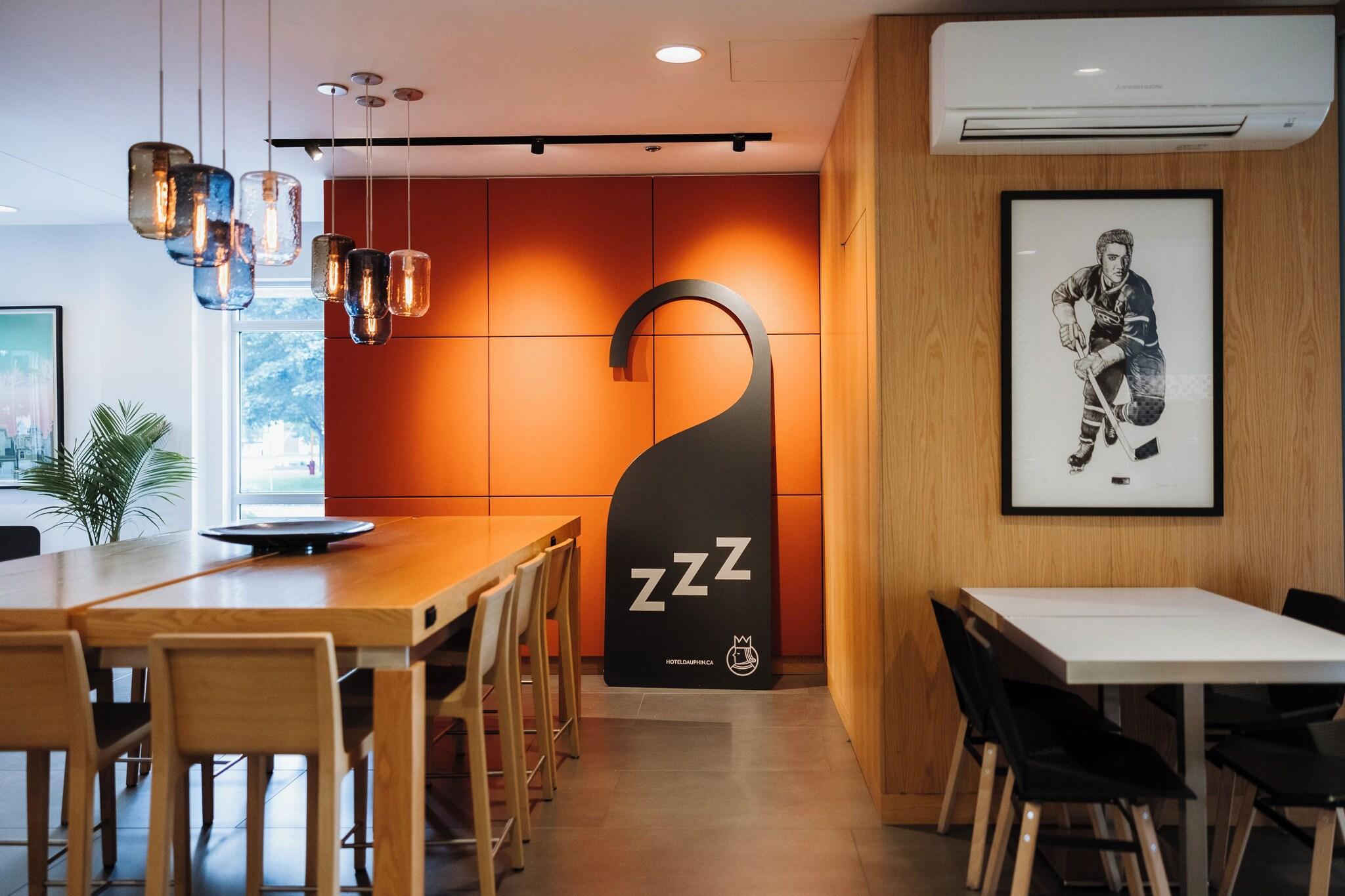 Vista Lobby Hôtel Le Dauphin Montréal - Longueuil