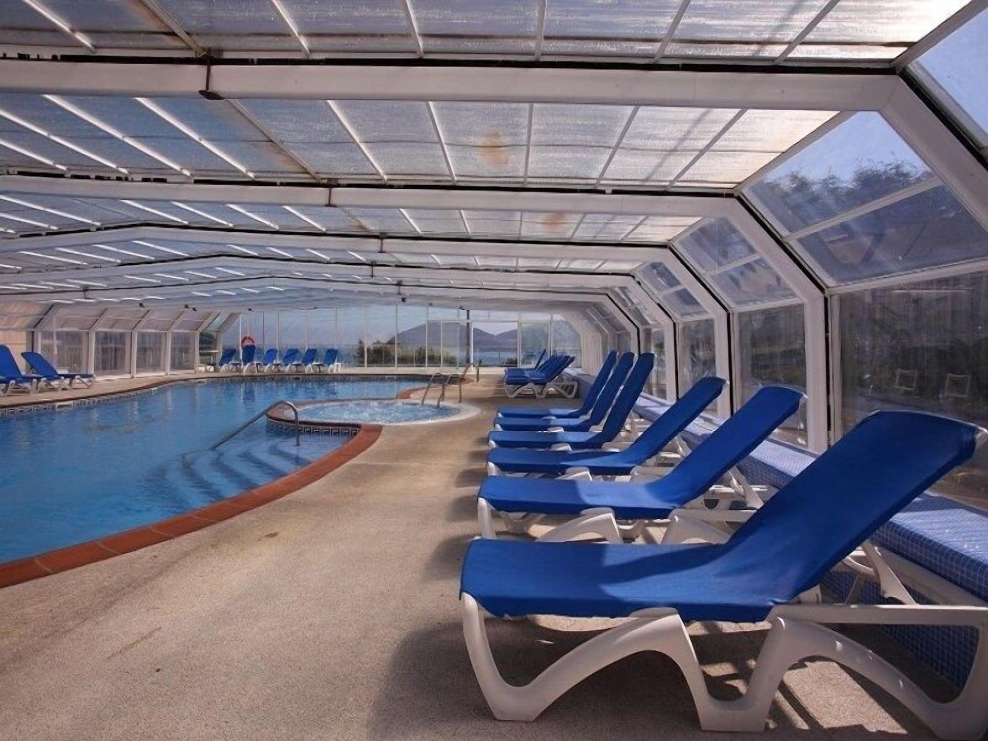 Vista Piscina Apartamentos Las Sirenas