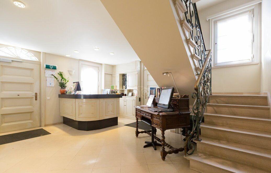 Vista Lobby Astoria Hotel Gent
