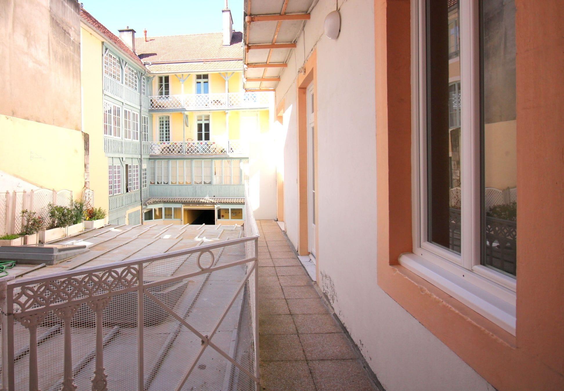 Vista Exterior Hotel Adour