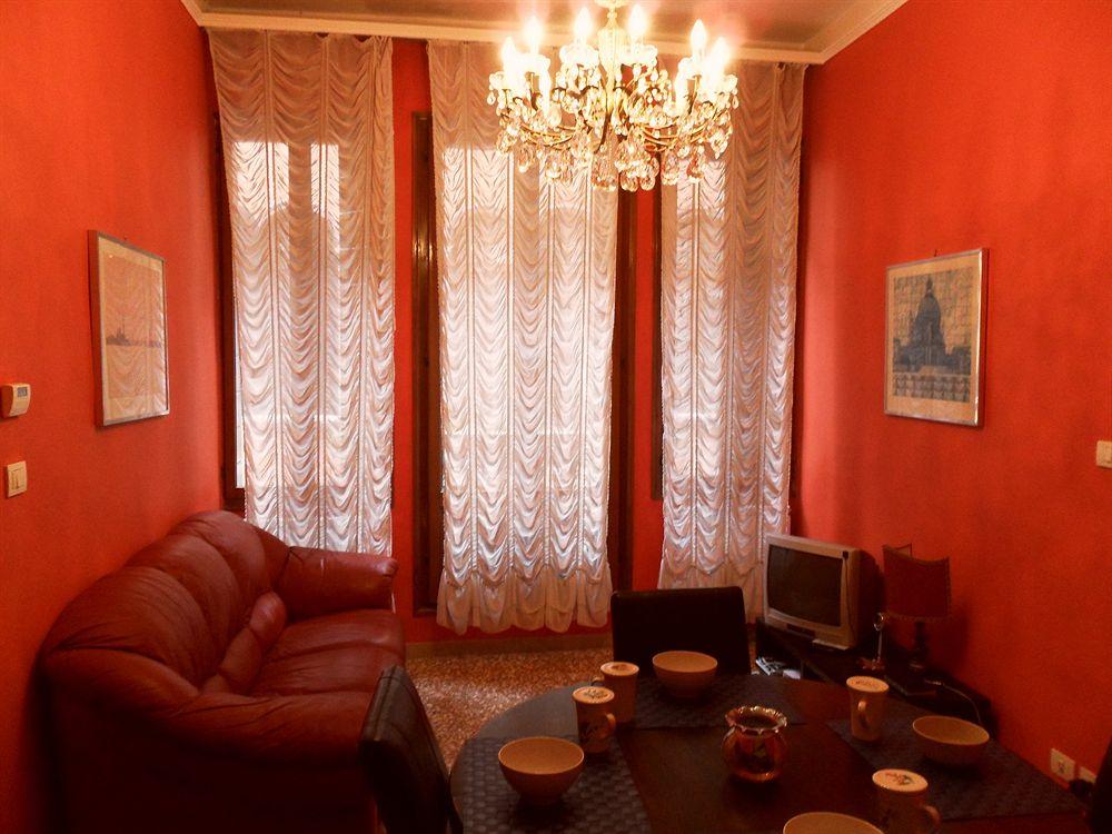 Varios Sunny Venice Apartment