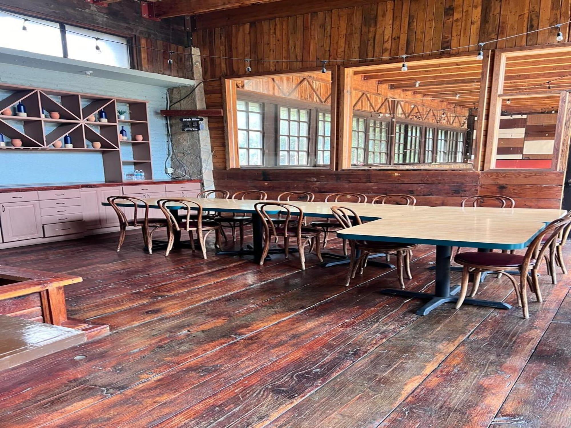 Centro de Negocios Capital O Hotel Villa Azura