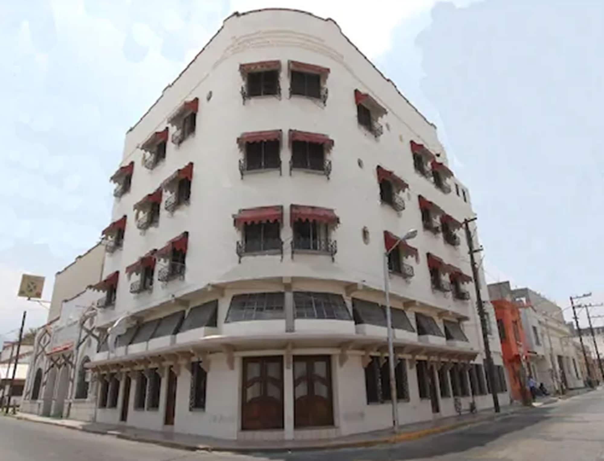 Vista Exterior Hotel Fundador
