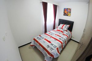 Alquiler Vacacional - Beautiful Modern New Apartment! Close to the Airport Wi-Fi Netflix
