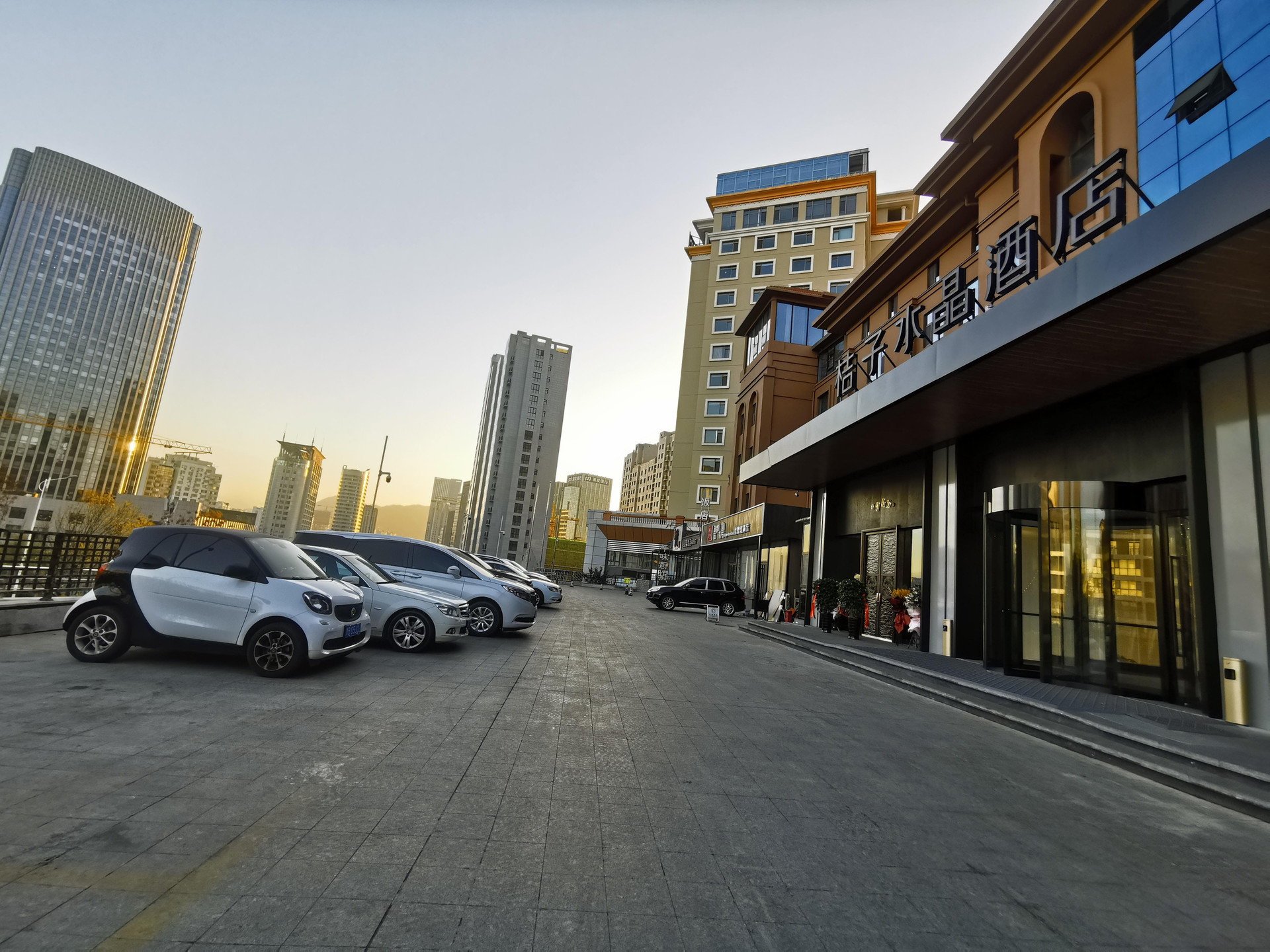 Vista Exterior Crystal Orange Hotel Qingdao Mei Er Road Conventio