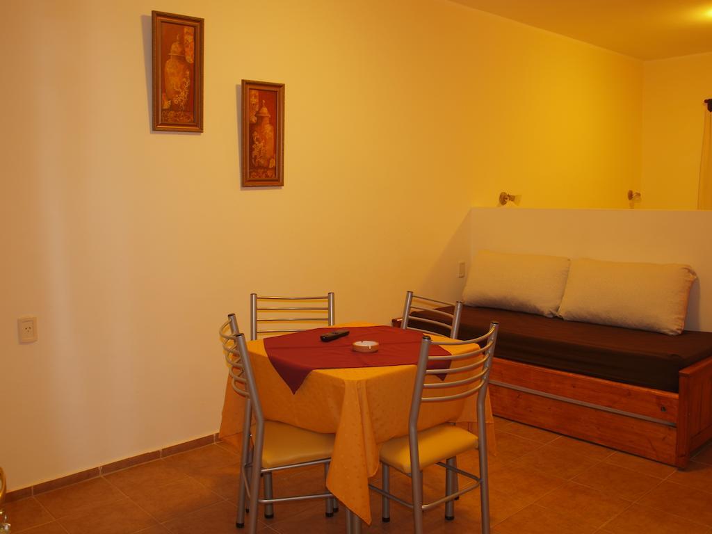 Equipamiento de Habitación Apart CyC Valle Fértil