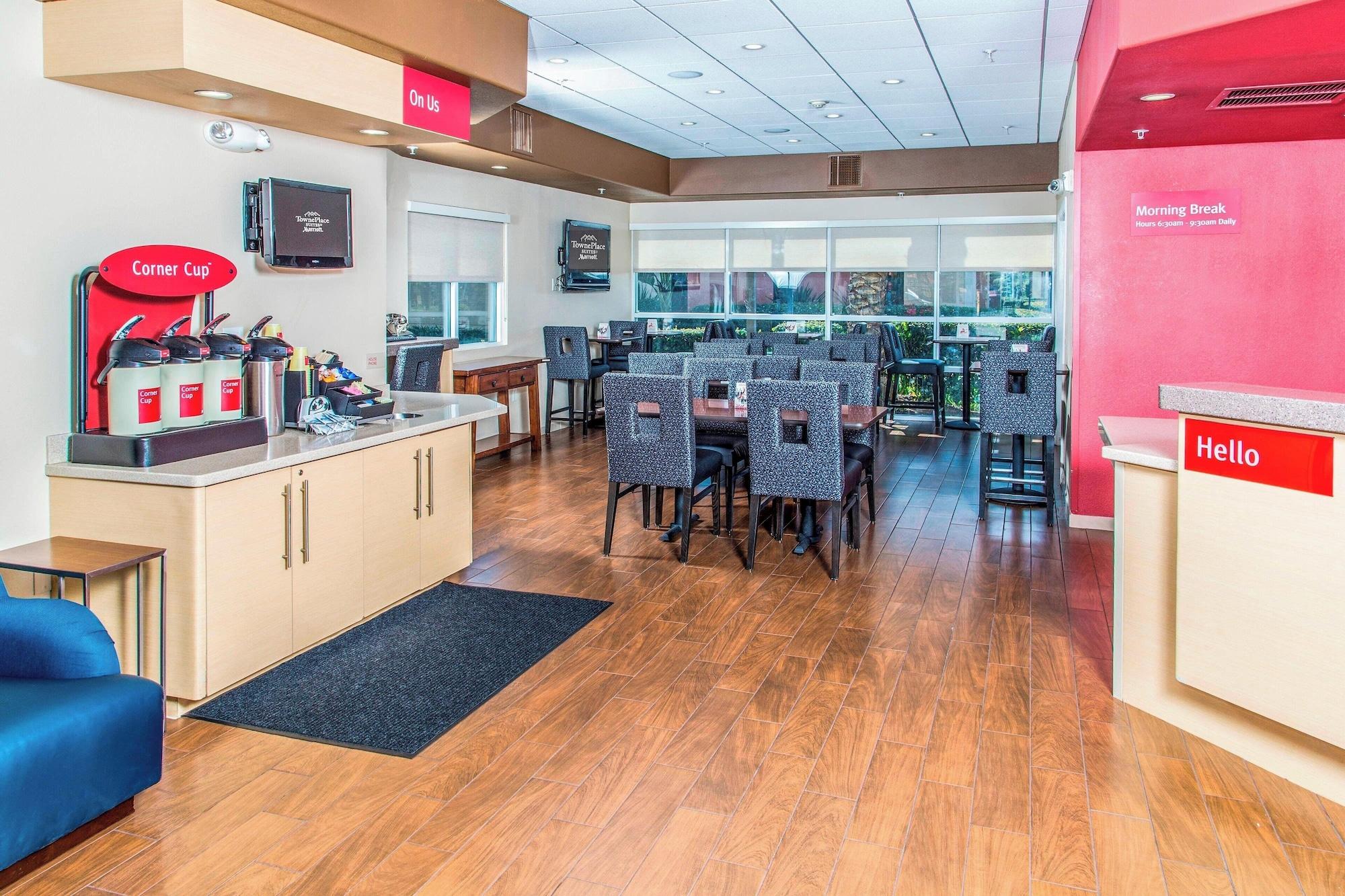 Restaurant TownePlace Suites By Marriott Anaheim Maingate Near Angel Stadium