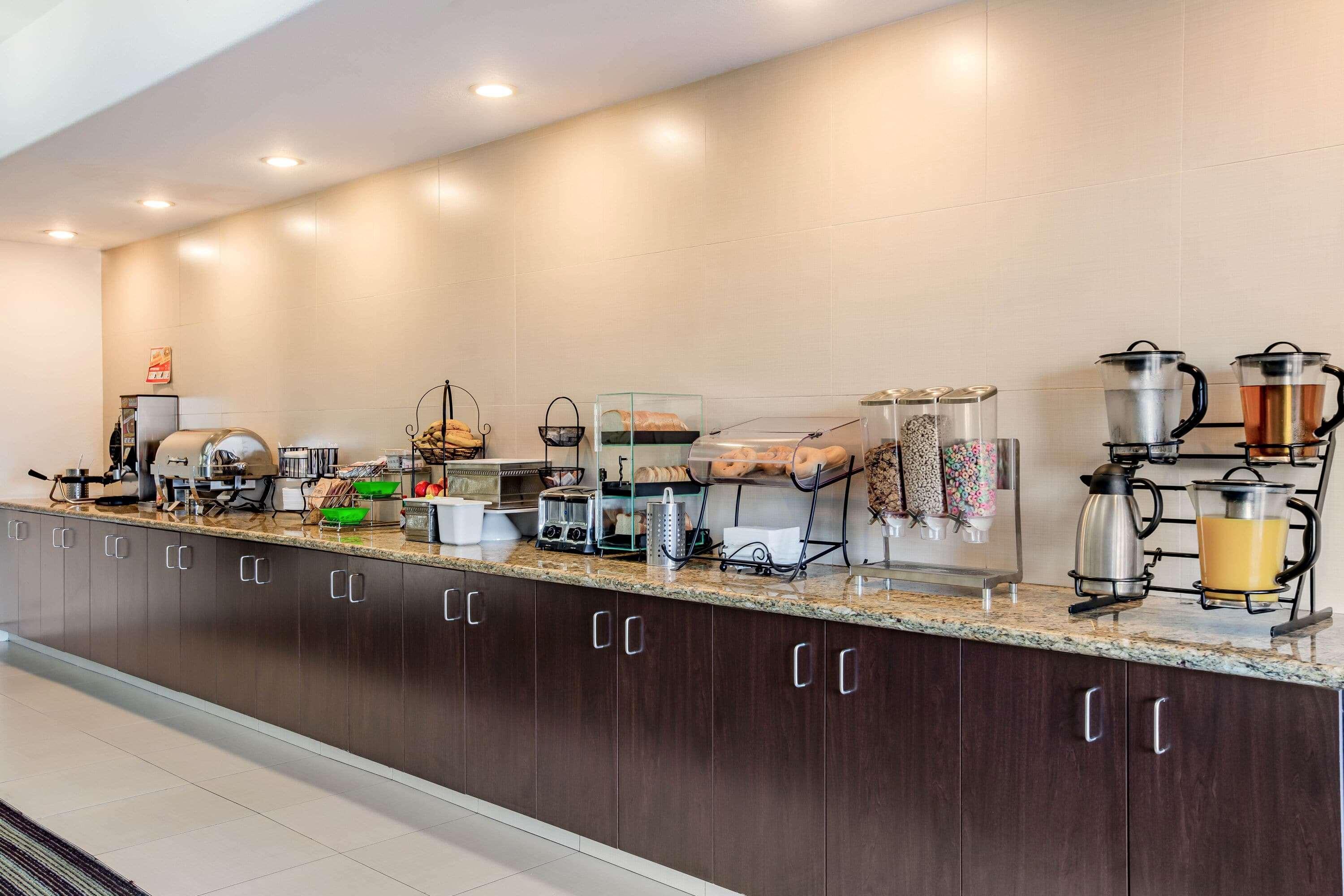 Restaurant La Quinta Inn & Suites Fowler