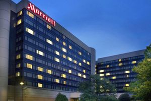 Alojamiento - Newark Liberty International Airport Marriott
