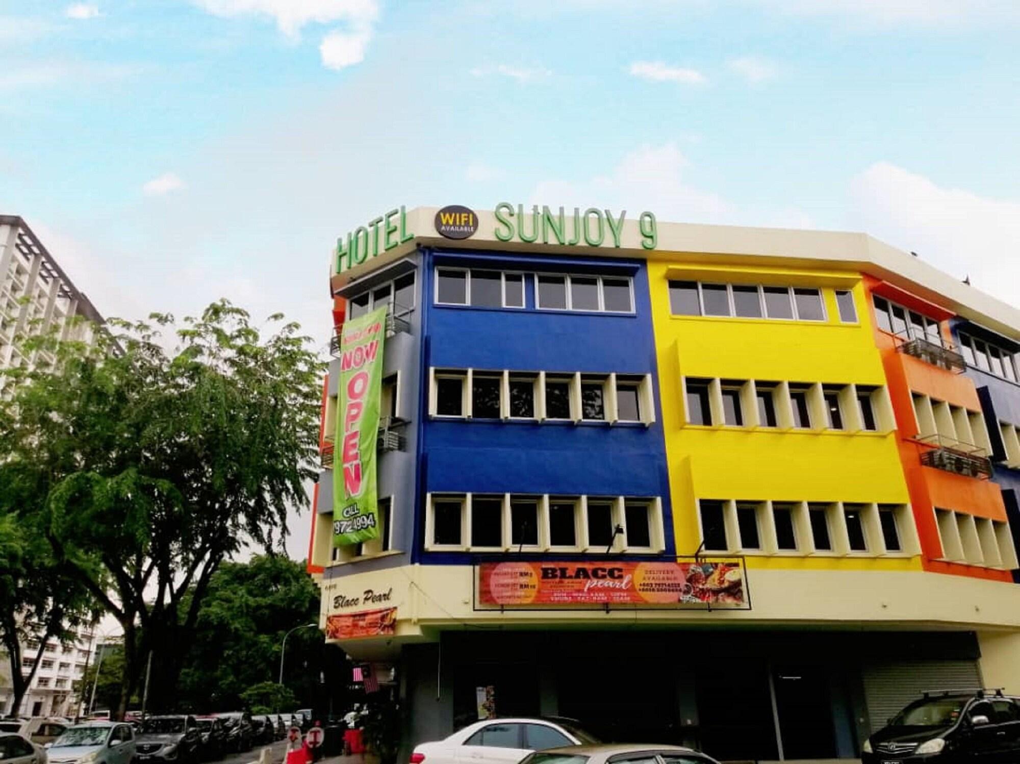 Vista Exterior Hotel Sunjoy9 at Mid Valley