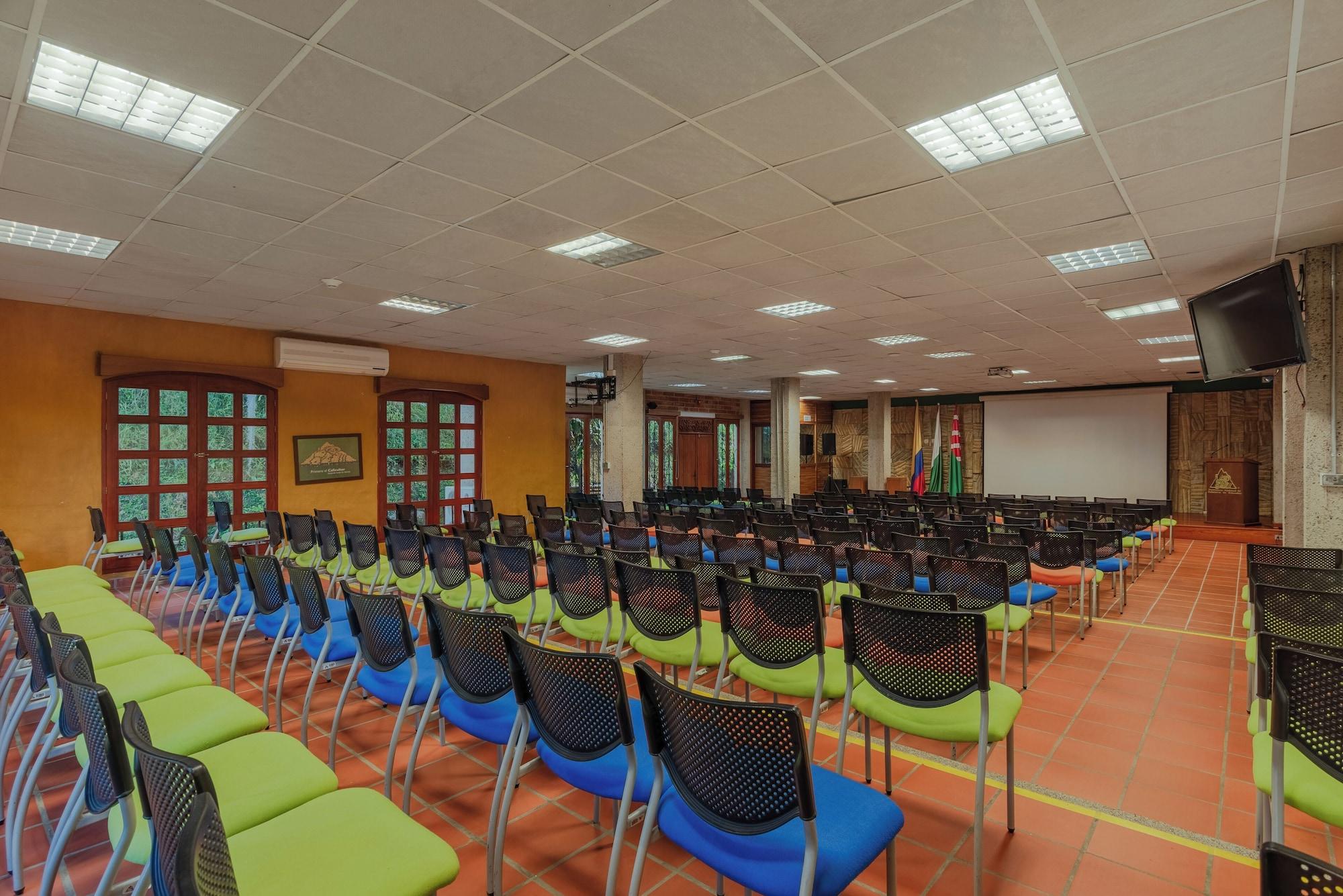 Sala de Reuniones Granja del Cafe Esteban Jaramillo